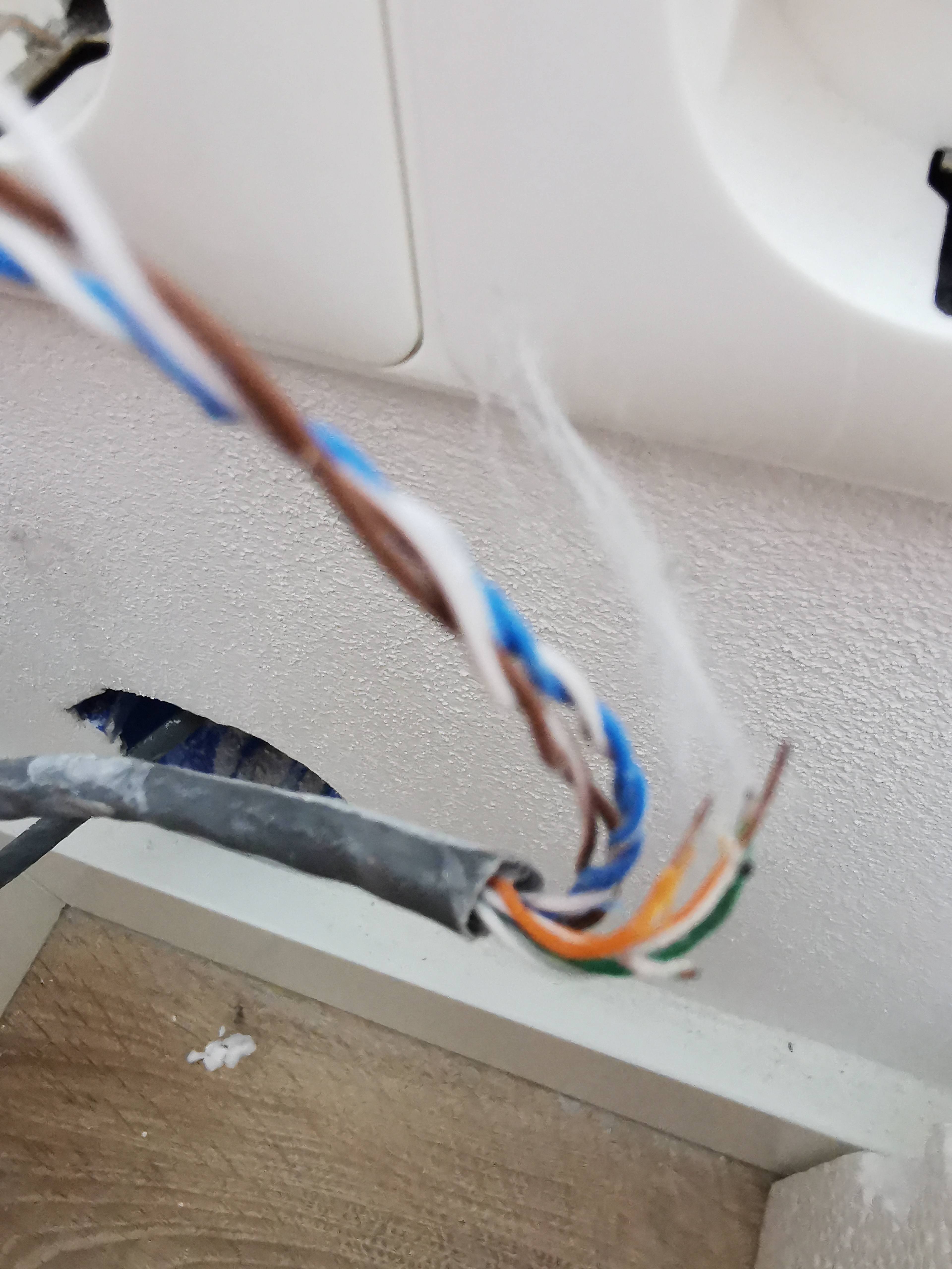 Afbeeldingslocatie: https://tweakers.net/i/4nCrD1A_wcmXenT4m4SYVkdswSM=/full-fit-in/4920x3264/filters:max_bytes(3145728):no_upscale():strip_icc():fill(white):strip_exif()/f/image/Ntzo5RlW9G0yKECORtA0acFd.jpg?f=user_large