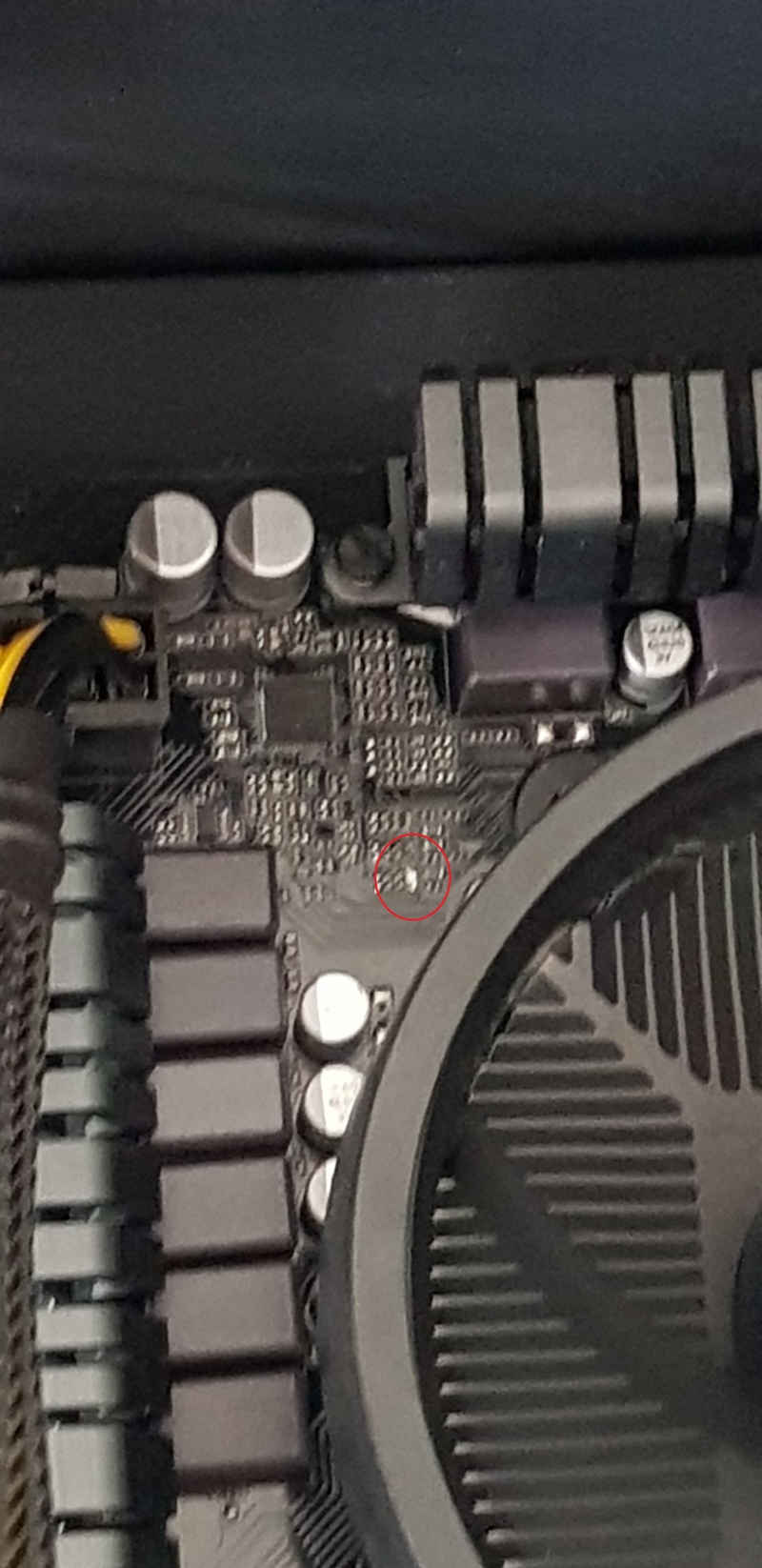 Afbeeldingslocatie: https://tweakers.net/i/4rqelSrJUvnOwoh8hu35L_sH4_0=/800x/filters:strip_icc():strip_exif()/f/image/wDagy9xibzamQJ16KLo9DaM7.jpg?f=fotoalbum_large