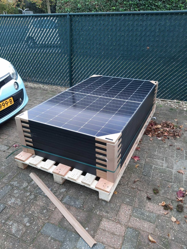 Afbeeldingslocatie: https://tweakers.net/i/4swP_jETfIvBfZ8ZwTs9E0eSfZw=/x800/filters:strip_icc():strip_exif()/f/image/N6qCopjswNYHuugwyufJg3Af.jpg?f=fotoalbum_large