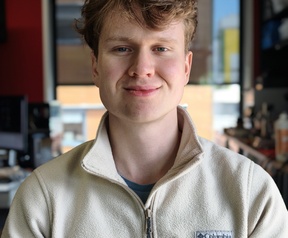 Cameratest Google Pixel 10a versus Xiaomi 15T Pro - Portretfoto