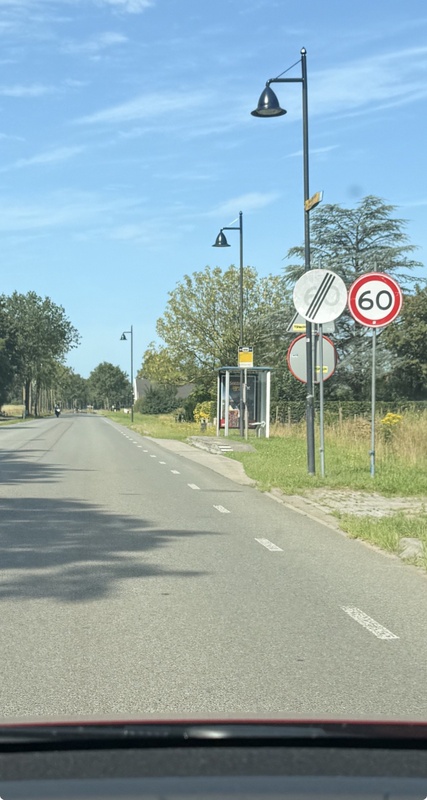 Afbeeldingslocatie: https://tweakers.net/i/4vG82Iv4sEcC_GeL_b5TQXM-ros=/x800/filters:strip_icc():strip_exif()/f/image/vZvwuakzmBmI9pSF8TAiiPL5.jpg?f=fotoalbum_large
