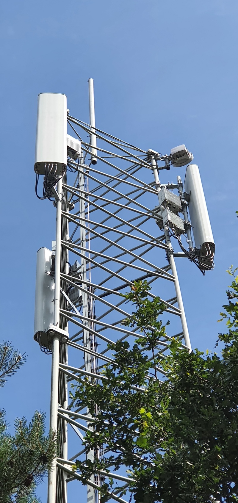 Afbeeldingslocatie: https://tweakers.net/i/56JEijmHZdPQTCQbATbom8-ul5k=/800x/filters:strip_icc():strip_exif()/f/image/WCAX67OIJTDYtYWmdDWiG9iv.jpg?f=fotoalbum_large