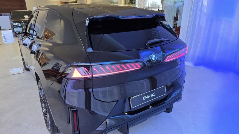 Afbeeldingslocatie: https://tweakers.net/i/58xQwAr2EnFI-9_WneFxyS46t8Q=/800x/filters:strip_icc():strip_exif()/f/image/RPyicjkebpWDqV9UggsrnE28.jpg?f=fotoalbum_large