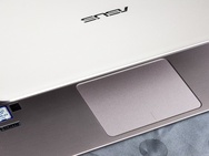 Asus Zenbook UX305CA