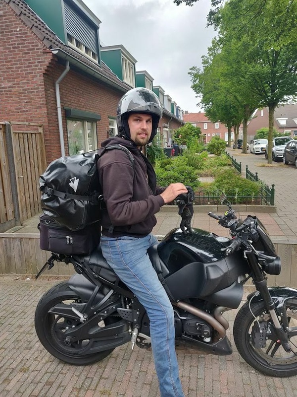 Afbeeldingslocatie: https://tweakers.net/i/5M0aID7FfLk2aHCrxTzianFgflU=/x800/filters:strip_icc():strip_exif()/f/image/aDIBOiUPsRDTbLNLGXAbQqzz.jpg?f=fotoalbum_large