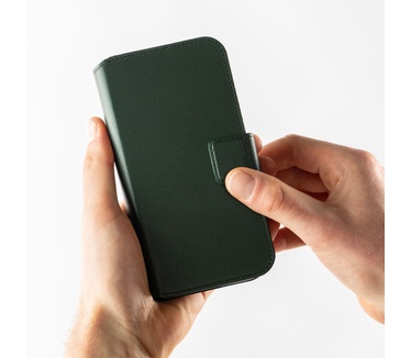 Accezz Leather Bookcase 2-in-1 met MagSafe