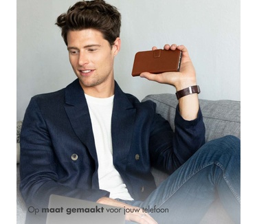 Selencia Echt Lederen Bookcase iPhone 14 Pro - Lichtbruin