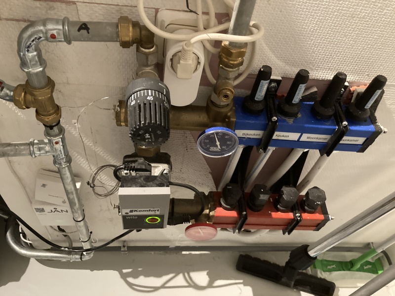 Afbeeldingslocatie: https://tweakers.net/i/5XIzY7ct5leKdu659azaCjBf2dk=/800x/filters:strip_icc():strip_exif()/f/image/iGbT1Yx2tkSQ6okrzhjFYyFX.jpg?f=fotoalbum_large