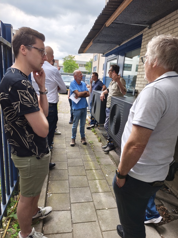 Afbeeldingslocatie: https://tweakers.net/i/5f4ib5dX0H9-utIcd3BJ7YIN81I=/x800/filters:strip_icc():strip_exif()/f/image/uNbASHWixKiy1BQp21KP6seK.jpg?f=fotoalbum_large