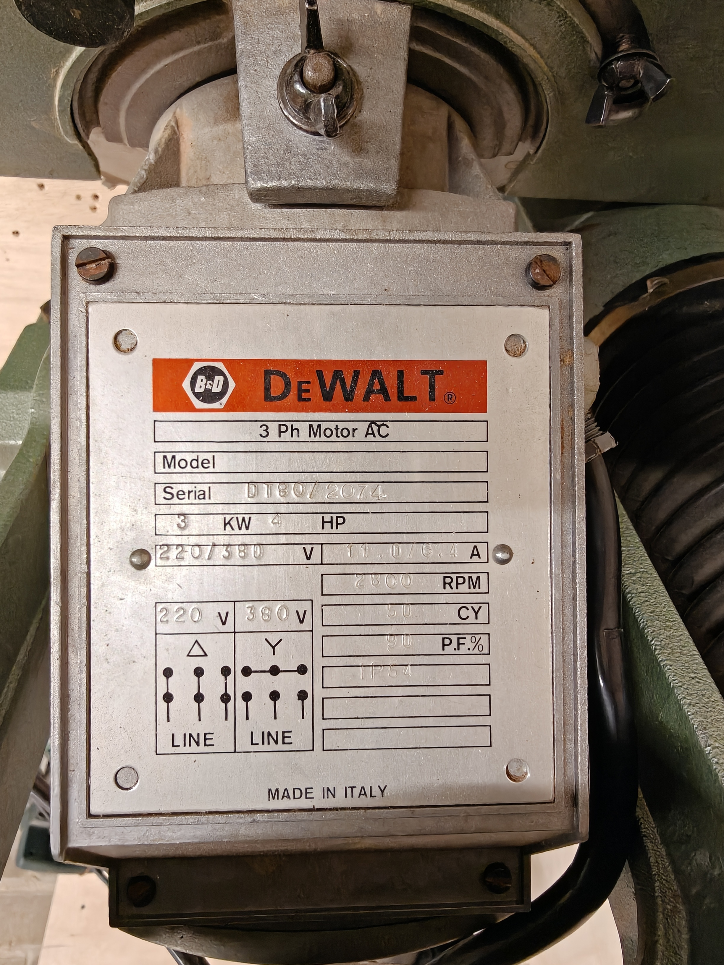 Afbeeldingslocatie: https://tweakers.net/i/5fwHLT4lmM8szEp76V_jrHhrfBQ=/fit-in/4920x3264/filters:max_bytes(3145728):no_upscale():strip_icc():strip_exif()/f/image/vSDKHbM5cCHNJhuBFM4d2NUX.jpg?f=user_large