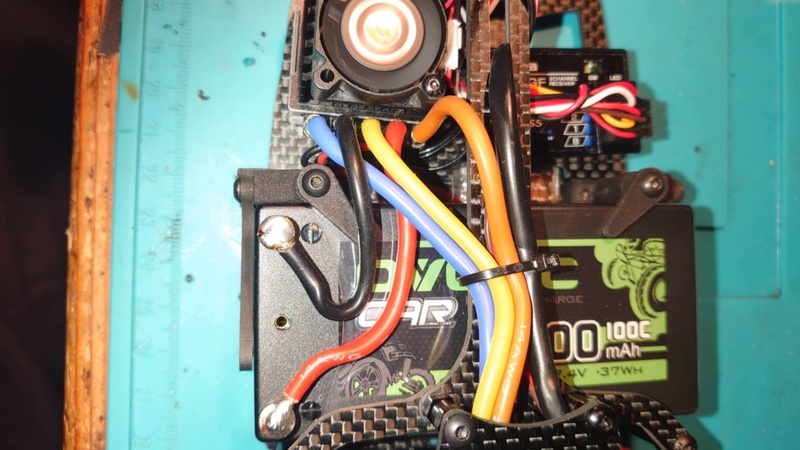 Afbeeldingslocatie: https://tweakers.net/i/5q6Hc5-XV3UzOCLoAikmKZIoFAc=/800x/filters:strip_icc():strip_exif()/f/image/1Iqngmx5vlWzr25cBGhPjNhL.jpg?f=fotoalbum_large