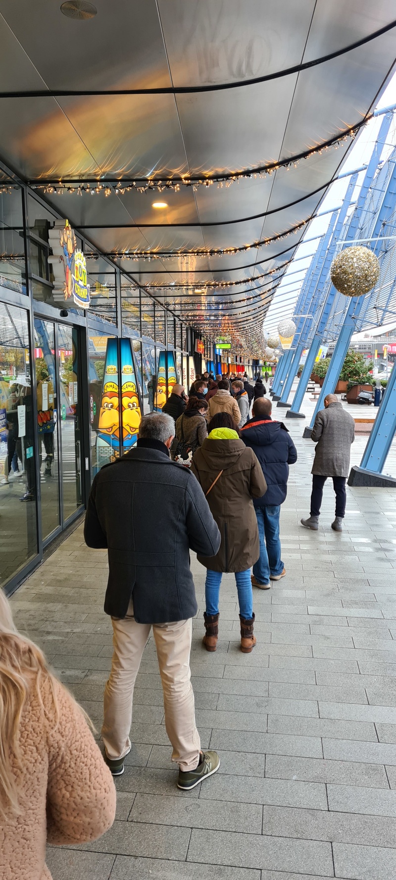 Afbeeldingslocatie: https://tweakers.net/i/5rV8bKqpcVA92-TsyS5AJ3CETkw=/800x/filters:strip_icc():strip_exif()/f/image/6geRZF5cEDP4HSG7bsE54tuF.jpg?f=fotoalbum_large