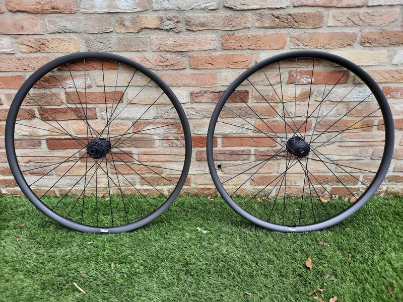 Afbeeldingslocatie: https://tweakers.net/i/5tEManY2-n7ptmYN3sztAhaOeP4=/800x/filters:strip_icc():strip_exif()/f/image/6nSwyfwE6t7aeRV3ajPybbUi.jpg?f=fotoalbum_large