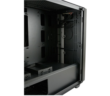 LC-Power Gaming 705MB Soul Blades X