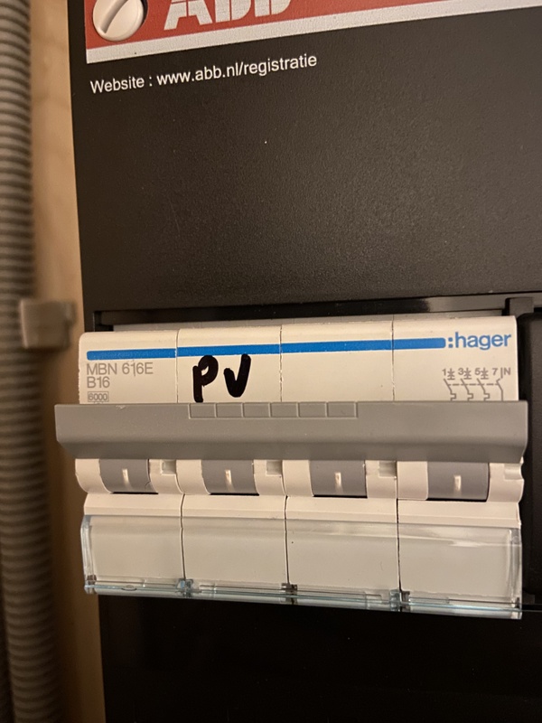 Afbeeldingslocatie: https://tweakers.net/i/63pJXHYqaZEJMPlkzGNnhAa2bxw=/x800/filters:strip_icc():strip_exif()/f/image/GUHyrs0Qkk6kDHJGH8TnQMMY.jpg?f=fotoalbum_large