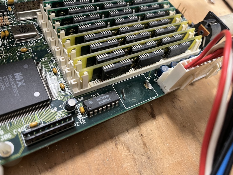 Afbeeldingslocatie: https://tweakers.net/i/677lasvFJINIR3sytnb0h66twQ4=/800x/filters:strip_icc():strip_exif()/f/image/uBjG4JPLYPW46JNocWvyJidC.jpg?f=fotoalbum_large