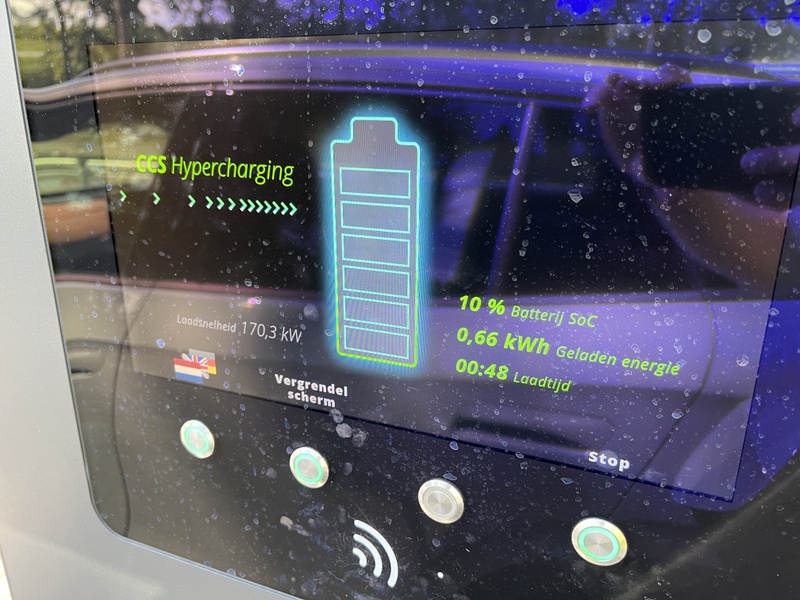 Afbeeldingslocatie: https://tweakers.net/i/6C6nSQDcBd8tkej5W1cxOt89c_0=/800x/filters:strip_icc():strip_exif()/f/image/6ygNswaMroN9b8GzdV0f5Tvi.jpg?f=fotoalbum_large