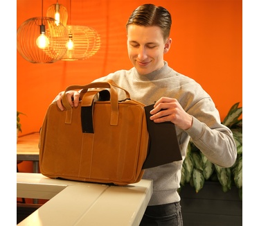 R-Go Tools R-Go Viva 15.6" Laptoptas, Full Grain Leather (LWG gecertificeerd), Geïntegreerde laptopstandaard, Schouderband, Bruin