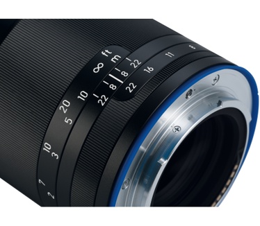 Zeiss Loxia 2.4/85