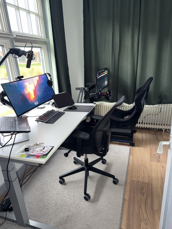 Afbeeldingslocatie: https://tweakers.net/i/6G349f3atXOX3ezEF2SehwLRGrQ=/x800/filters:strip_icc():strip_exif()/f/image/QyEKBUJlrrvbKJInOE5SoyhN.jpg?f=fotoalbum_large