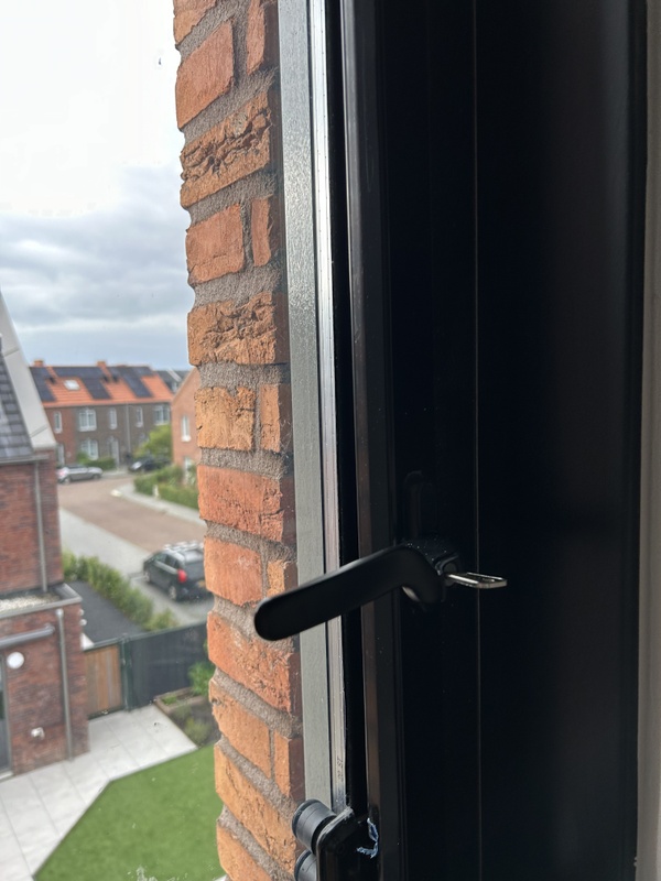 Afbeeldingslocatie: https://tweakers.net/i/6HOQVs9y4tXu-5B0pU9EnBOD49Q=/x800/filters:strip_icc():strip_exif()/f/image/vUvUzJDwNyzOiI939aj9KZgl.jpg?f=fotoalbum_large