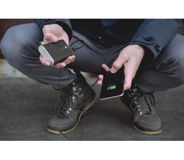 Fresh 'n Rebel Powerbank 9000mAh Zwart
