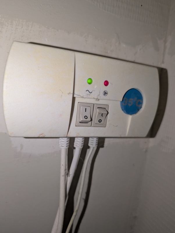 Afbeeldingslocatie: https://tweakers.net/i/6IzglgKFnvPhFXKfHdSfUhS1tO0=/x800/filters:strip_icc():strip_exif()/f/image/SEddZygFUTr4LRMzuVONPTcC.jpg?f=fotoalbum_large