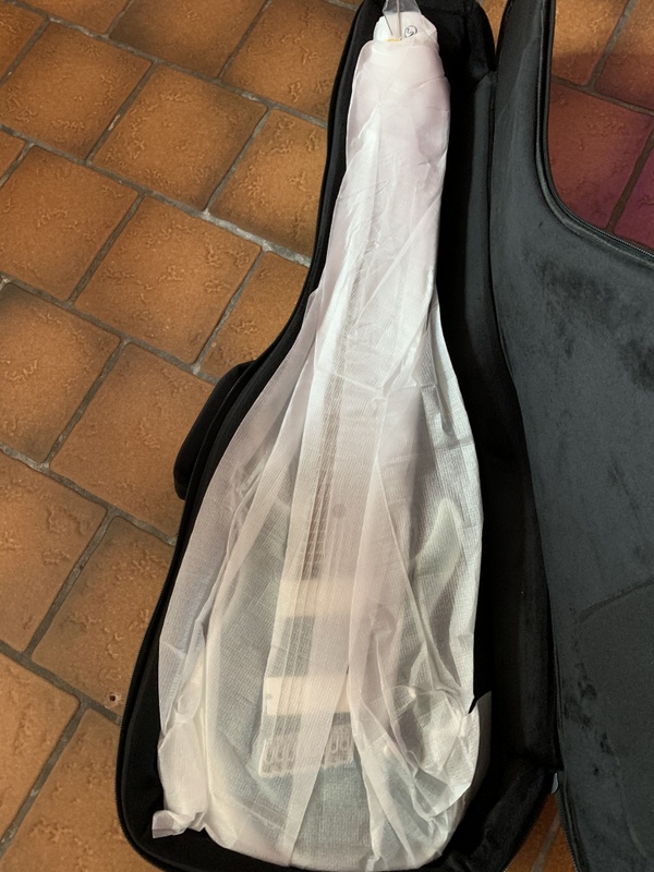 Afbeeldingslocatie: https://tweakers.net/i/6K8mHochPZod-wUrlgYGKHKGdMI=/x800/filters:strip_icc():strip_exif()/f/image/Ts5liZQxDfMeMZSfDY537fB0.jpg?f=fotoalbum_large