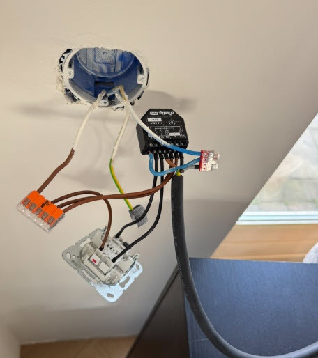 Afbeeldingslocatie: https://tweakers.net/i/6KqKaxREf1mWjQ1V0Ra5tt0cKXM=/fit-in/4920x3264/filters:max_bytes(3145728):no_upscale():strip_icc():strip_exif()/f/image/jW9NNhO7oF1Vcno8BPPvIlHm.jpg?f=user_large