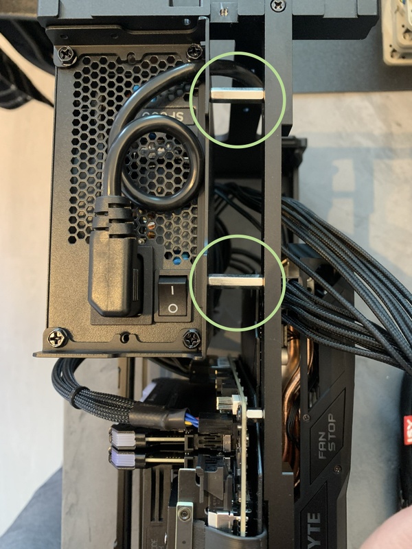 Afbeeldingslocatie: https://tweakers.net/i/6Mxzm7dzN1P2FU9bCcOY3gSI0HE=/x800/filters:strip_icc():strip_exif()/f/image/PsaNRlYrIQRCdEwn48q8OfRU.jpg?f=fotoalbum_large