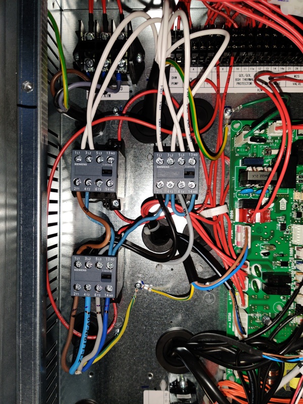 Afbeeldingslocatie: https://tweakers.net/i/6RS66cvxUoY6uA2cgIHdGM_C-eI=/x800/filters:strip_icc():strip_exif()/f/image/vpAMKQgDXqi4a6IHdLiTzVLy.jpg?f=fotoalbum_large