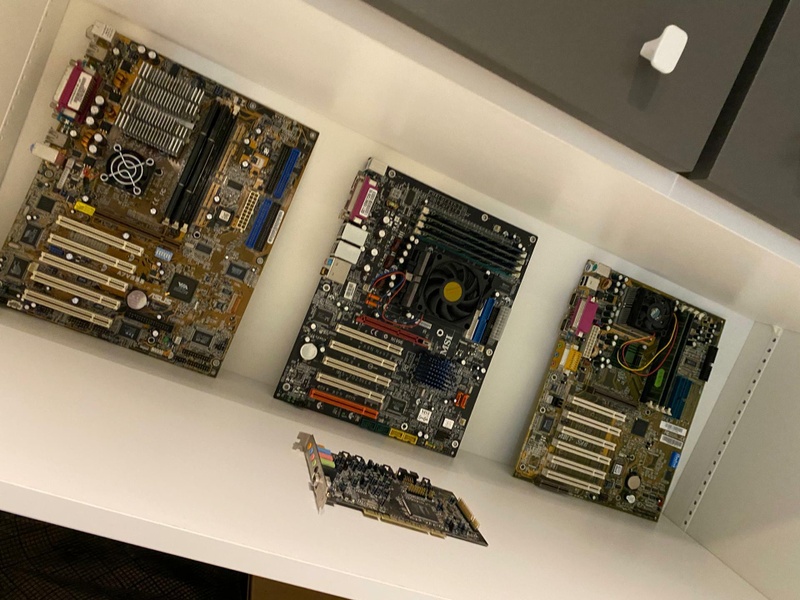 Afbeeldingslocatie: https://tweakers.net/i/6SutJci_8spFJmhpLqewRsZS6sc=/800x/filters:strip_icc():strip_exif()/f/image/LKihMFiUX1KpwBhVs1npQsmg.jpg?f=fotoalbum_large