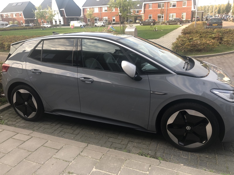 Afbeeldingslocatie: https://tweakers.net/i/6TqKzkGImKQg02uUJh0neJydj88=/800x/filters:strip_icc():strip_exif()/f/image/2gX9QIoXGVdtJrpZnm8baFdG.jpg?f=fotoalbum_large