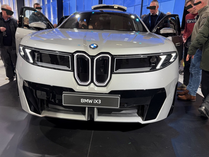 Afbeeldingslocatie: https://tweakers.net/i/6VGQQgnEJ8oqPM9gh3K5nDhd5CI=/800x/filters:strip_icc():strip_exif()/f/image/ObHLtzSA34oRtb0XQz1LvuFU.jpg?f=fotoalbum_large