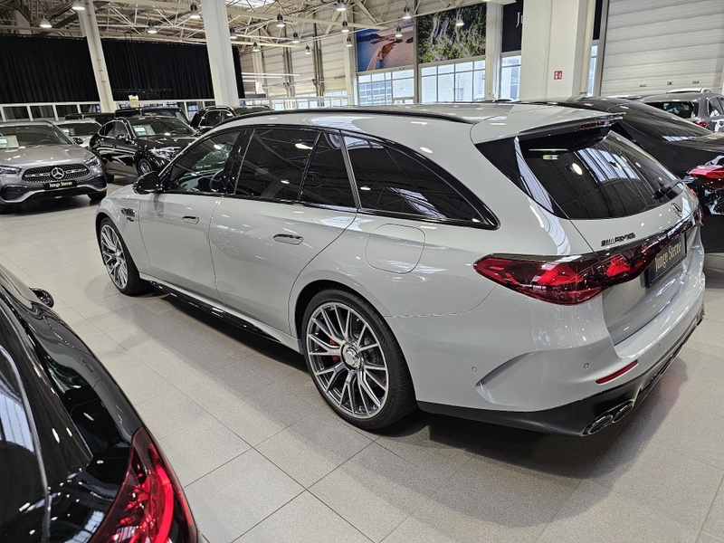 Afbeeldingslocatie: https://tweakers.net/i/6Ya3nM3ndcQVQMlf8CkQoLRWSIU=/800x/filters:strip_icc():strip_exif()/f/image/63FlTdEOyrO2yriQP3CKTPed.jpg?f=fotoalbum_large