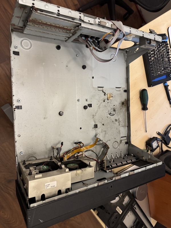 Afbeeldingslocatie: https://tweakers.net/i/6apDAmWKPrqvUuWEBrs1fUuK2sE=/x800/filters:strip_icc():strip_exif()/f/image/XxOTSgzS4cBxRlnkHrCTCC53.jpg?f=fotoalbum_large