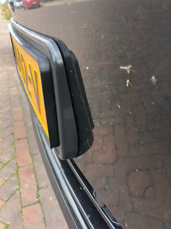 Afbeeldingslocatie: https://tweakers.net/i/6bHuuRnNQoHUOaHJPg5Khs1LOio=/x800/filters:strip_icc():strip_exif()/f/image/DIpaO7HowdtgPdsEeuAvNx7c.jpg?f=fotoalbum_large