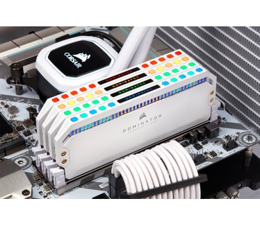 Corsair CMT16GX4M2C3600C18W