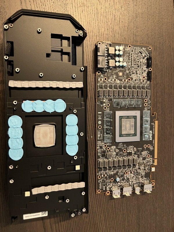 Afbeeldingslocatie: https://tweakers.net/i/6mEnZxOhcT1HhPB0YRGqpRGdAQQ=/x800/filters:strip_icc():strip_exif()/f/image/pqvbT3eQcP2uPS4DLEFansjg.jpg?f=fotoalbum_large