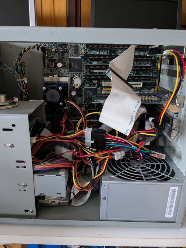Afbeeldingslocatie: https://tweakers.net/i/6mrU8lUxf7b9NjXbI46v35QYbQM=/x800/filters:strip_icc():strip_exif()/f/image/QyHnkXLn9G0MYjAfytbmetPp.jpg?f=fotoalbum_large