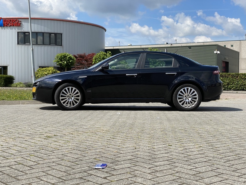 Afbeeldingslocatie: https://tweakers.net/i/6nPoB377ADrmLG6GrC4BSzWYa_M=/800x/filters:strip_icc():strip_exif()/f/image/S3QyaYX7zpIIyGKLorQpGywM.jpg?f=fotoalbum_large
