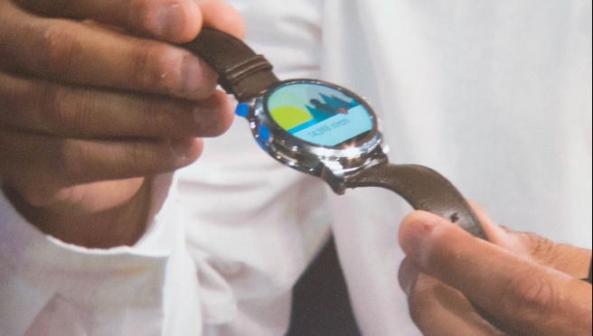 IDF2015: Fossil-horloge
