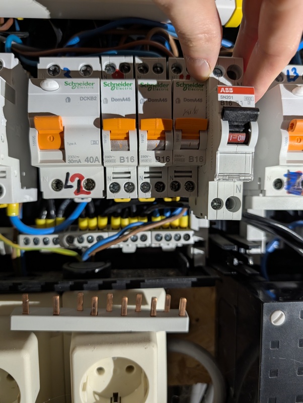 Afbeeldingslocatie: https://tweakers.net/i/6qdlWpvZ7_ARbKBx0Xda7m-P1NE=/x800/filters:strip_icc():strip_exif()/f/image/vURldnUSRPbRyWYzFlXuNdgb.jpg?f=fotoalbum_large