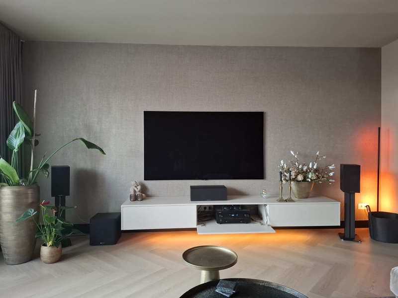 Afbeeldingslocatie: https://tweakers.net/i/6t1JGgAdFb318yM571v_DhKhX6A=/800x/filters:strip_icc():strip_exif()/f/image/zkXsFN4MJ9nnNw6NJDxBcpO0.jpg?f=fotoalbum_large