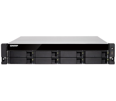 QNAP TS-877XU-RP (Ryzen 3 1200, 4GB ram)