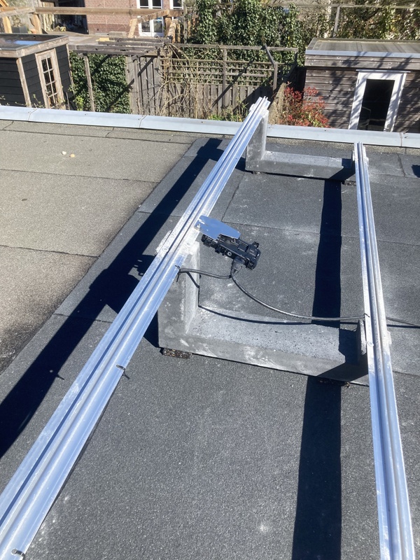 Afbeeldingslocatie: https://tweakers.net/i/6uFAwHBfyo14zyUWDVJGPP8imY8=/x800/filters:strip_icc():strip_exif()/f/image/2uzhOHTD0du6dyNjGPROgnGD.jpg?f=fotoalbum_large