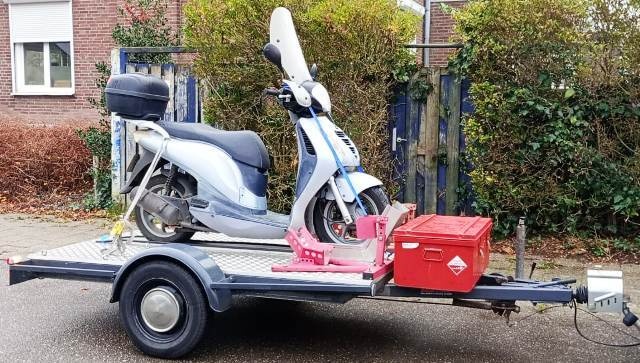 Afbeeldingslocatie: https://tweakers.net/i/6umt1YJ0-a97wPT1F-Y3H_aWbUw=/fit-in/4920x3264/filters:max_bytes(3145728):no_upscale():strip_icc():strip_exif()/f/image/yYbi3cqvBjI2EhCiWd7Y0ZQu.jpg?f=user_large