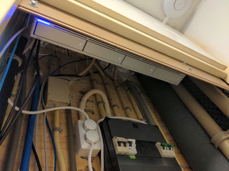 Afbeeldingslocatie: https://tweakers.net/i/6w3Kj1xltL-uvDtIAht3SLTDWPc=/800x/filters:strip_icc():strip_exif()/f/image/g8HK1r6Kgi4pqdzB0Y8vM8Y2.jpg?f=fotoalbum_large