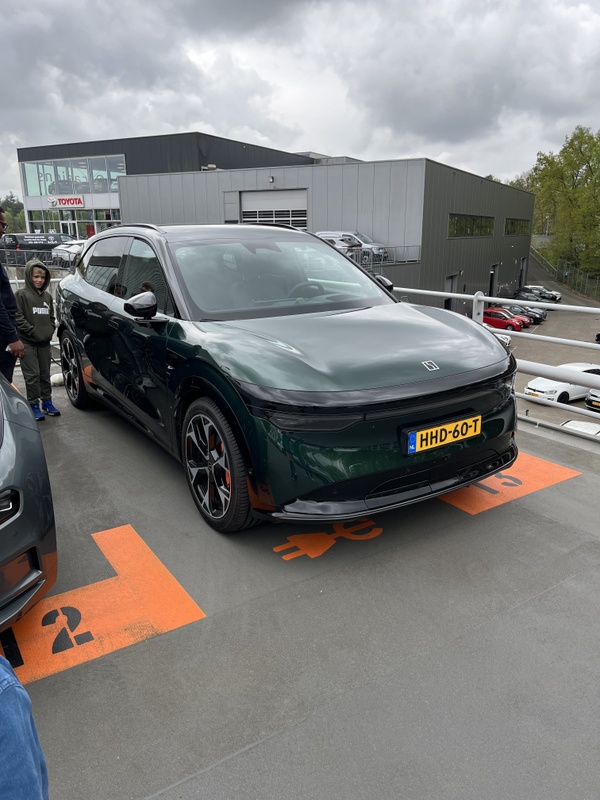 Afbeeldingslocatie: https://tweakers.net/i/6wmliTVni5xDE3Ry3CBfWCtjQlA=/x800/filters:strip_icc():strip_exif()/f/image/S1jEflsOErd4DYBRG4aE4MKB.jpg?f=fotoalbum_large