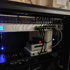 Afbeeldingslocatie: https://tweakers.net/i/6yE43yVJh5_5B9DxxqKv2AEKoNE=/232x232/filters:strip_icc():strip_exif()/f/image/uO1PUmD9la15VRSPwIUNn8cP.jpg?f=fotoalbum_tile